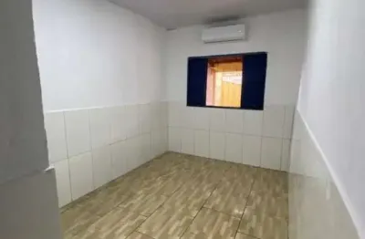 Casa 3 Quartos para Aluguel no Parque Montreal - Aparecida de Goiânia