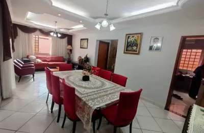 Casa com 5 quartos à venda na Rua Luiz de Matos, Setor Sudoeste, Goiânia