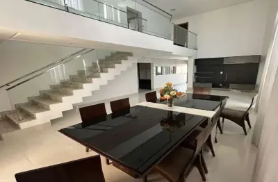 932- Sobrado com 11 salas, 4 banheiros, 6 vagas de garagens, completo em armários, à venda 325m² po