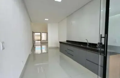 Casa Térrea com Piscina Aquecida à Venda no Bairro Santa Helena - Goiânia/GO