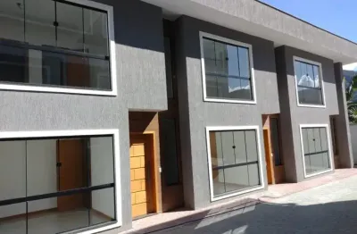 Casa de condomínio com 3 quartos e 3 banheiros à venda, 142 m² por r$ 850.000