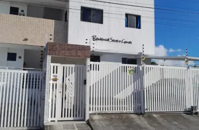 Apartamento térreo com área externa exclusiva no 13 de maio – conforto, praticidade e ótima localização