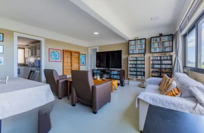 Apartamento com 3 quartos à venda na Avenida Cristóvão Colombo, 4105, Floresta, Porto Alegre