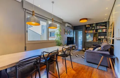 Na Rua Doutor Eduardo Chartier, em Higienópolis, este apartamento de 186m² entrega algo cada vez mais raro no mercado: amplitude real.