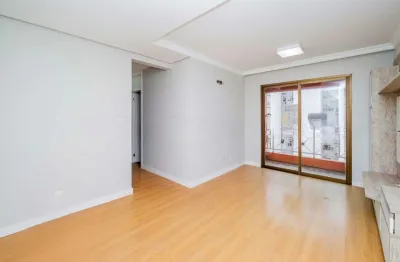 Na Rua Professor Ulisses Cabral, na Chácara das Pedras, este apartamento de 73m² combina localização valorizada com uma planta funcional e versátil.