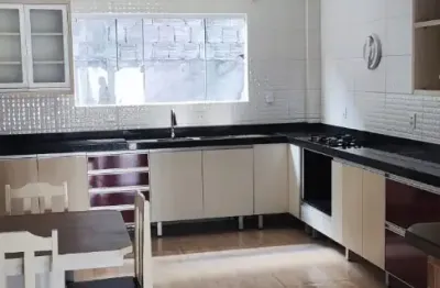 Casa localizada no bairro Boa Vista disponível para locação anual.