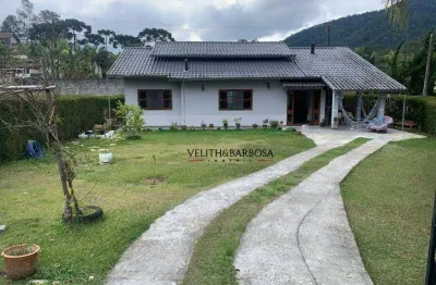 Casa com 3 dormitórios à venda, 118 m² por r$ 850.000,00 - albuquerque - teresópolis/rj