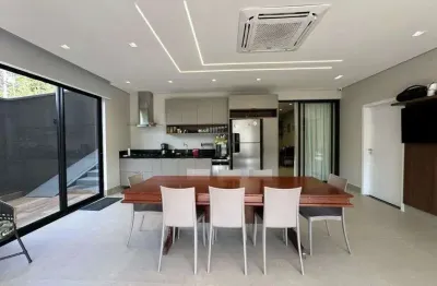 Casa espetacular no alphaville 04, com 4 suítes com energia solar