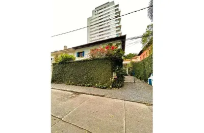 Casa com 4 quartos à venda na Rua Oswaldo Moreira Pompeo, Paraíso, São Paulo