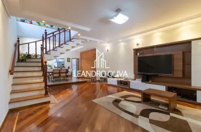 Casa com 3 quartos à venda na Rua Luís Mazzarolo, Vila Clementino, São Paulo, 241 m2 por R$ 2.300.000