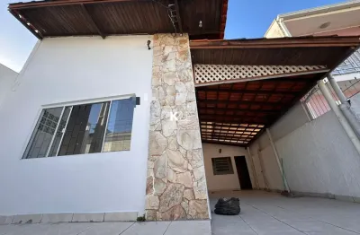 Casa super bem localizada, próxima ao supermercado imperatriz estreito