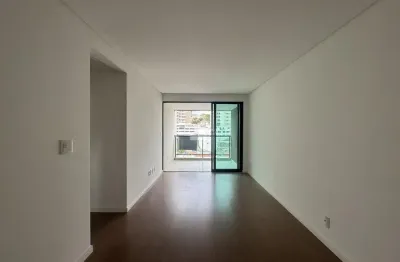 Apartamento, sala 02 ambientes com varanda, 2 suítes, 2 vagas, com elevador e uma linda vista no são mateus, juiz de fora