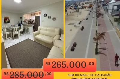 Apartamento 2 dormitórios, no coração da cidade, a poucos metros da praia e do calçadão beira-mar.
