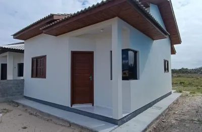 Casa nova pronta para morar, perto da avenida santa catarina