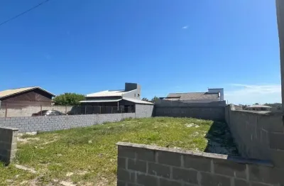 Lindo terreno todo murado e aterrado, lado norte da praia de Balneário Arroio do Silva-SC