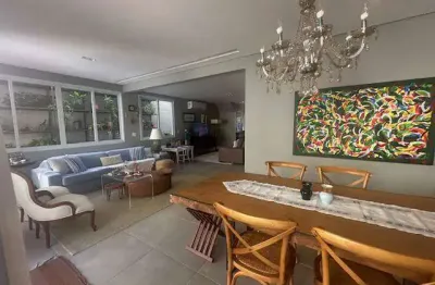 Casa em condomínio fechado com 4 quartos à venda no Alphaville, Santana de Parnaíba  por R$ 3.300.000