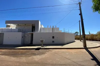 Casa de luxo em acabamento – 3 suítes, piscina aquecida e área gourmet na 604 norte