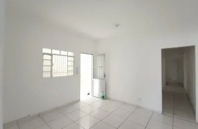 Casa para Alugar no Limão com 03 Dormitórios e quintal para seus filhos!!!