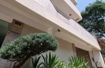 Cobertura recém reformada, melhor localização do bairro Sion