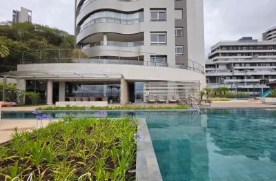 Super bem localizado, 100% revestido, hall social decorado, jardins.