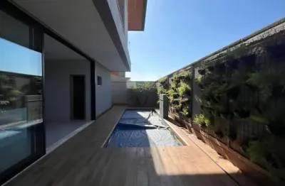 Sobrado de alto padrão à venda no jardins barcelona - senador canedo