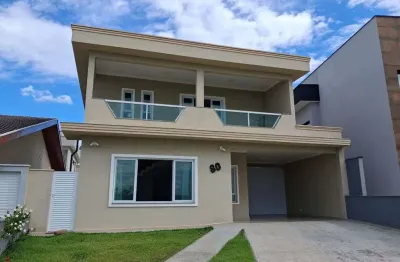 Casa de Condomínio Residencial Fogaça 332 m² com Energia Fotovoltaica