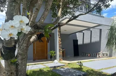 Sobrado Alto Padrão com 3 Suítes, Piscina e Fundo para Área Verde - 221,5 m² AC