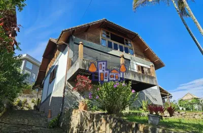 Casa com 4 dormitórios à venda, 315 m² por r$ 1.300.000,00 - braunes - nova friburgo/rj