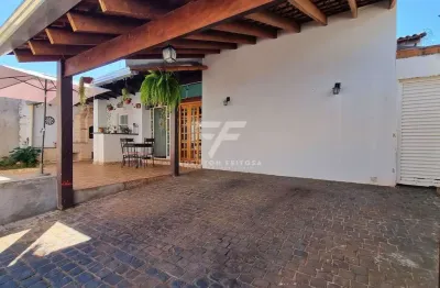 Casa à venda | 3 suítes | 4 banheiros | 2 vagas | santa mônica | a 2 minutos da ufu e 4 minutos do center shopping