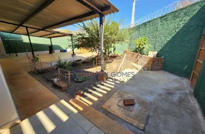 Casa para Venda em Caldas Novas, Mansões Águas Quentes, 3 dormitórios, 1 suíte, 1 banheiro, 1 vaga