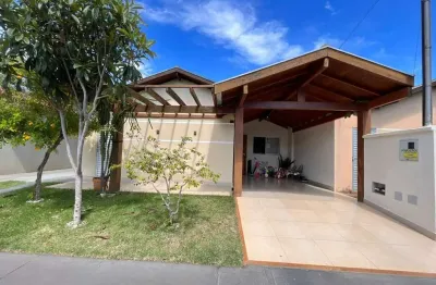 Casa em condomínio fechado com 2 quartos à venda na rua rogério cavalari, 381, tiradentes, campo grande por r$ 600.000