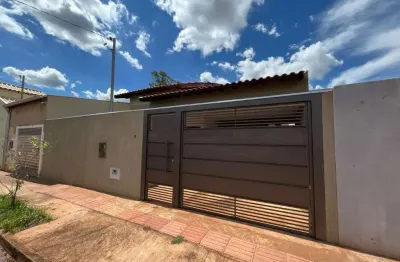 Casa com 2 quartos à venda na rua flávio pedra, 426, bom retiro, campo grande por r$ 400.000