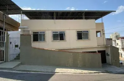 Casa com 3 quartos à venda na Rua Professor José Spineli, 508, Bairu, Juiz de Fora