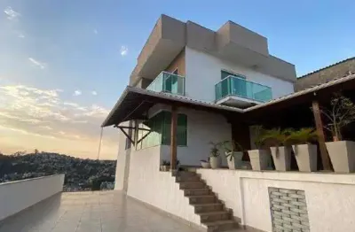 Casa com 5 quartos à venda na Rua Luiz de Souza Brandão, 12, Quintas das Avenidas, Juiz de Fora