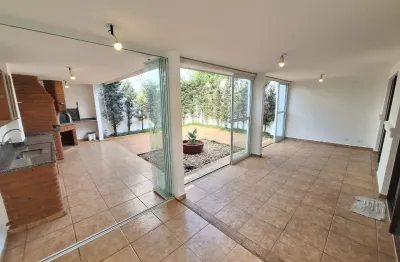 Aluguel 165m²: casa com 2 quartos e 1 suíte no tamboré com quintal privativo  e 2 vagas