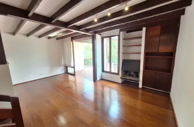 Aluguel 176m²: casa em condomínio com 3 quartos, sendo 1 suíte varanda gourmet 2 vagas de garagem