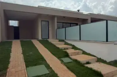 Casa em condomínio fechado com 3 quartos à venda na vitória régia, jardins capri, senador canedo, 160 m2 por r$ 1.350.000
