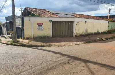 Casa com 3 quartos à venda na Rua Bellini, Jardim Europa, Goiânia