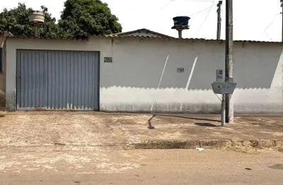 Térrea para venda possui 69 metros quadrados com 3 quartos em Setor Soares - Trindade - GO