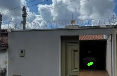Casa com 3 quartos à venda na Rua LRM3, 1, Residencial Parque Mendanha, Goiânia