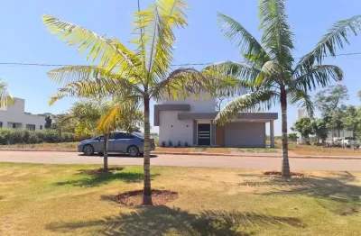 Imóvel para venda possui 1746 metros quadrados com 3 quartos em Centro - Trindade - GO