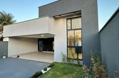 Casa alto padrão com 2 suítes no setor garavelo – lote de 300m²