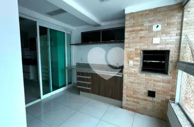 Apartamento 3 suítes climatizado com armários churrasqueira carvão