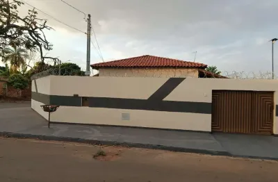 Casa no setor Aeroporto Sul 2  Em Aparecida de Goiânia  Casa de 3/Quartos sendo 1/Suite