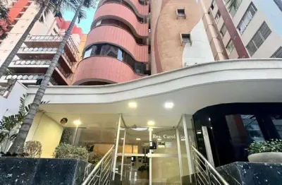 Exclusivo apartamento mobiliado 240m² setor Bueno, próximo à praça T-25