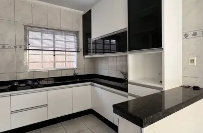 Casa recém reformada em um dos bairros mais tradicionais de araras/sp - luiza maria