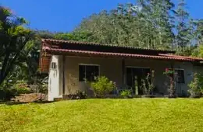 Vendo linda chácara no alto baú em ilhota com escritura pública.