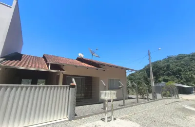 Casa a venda em Luiz Alves na Vila do Salto  aceita permuta por imóvel no litoral de maior valor