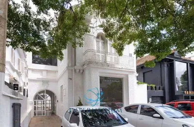 Casa comercial com 4 salas para alugar no Moinhos de Vento, Porto Alegre 
