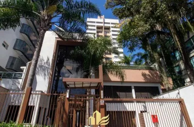 Cobertura diferenciada com vista magnífica e piscina privativa